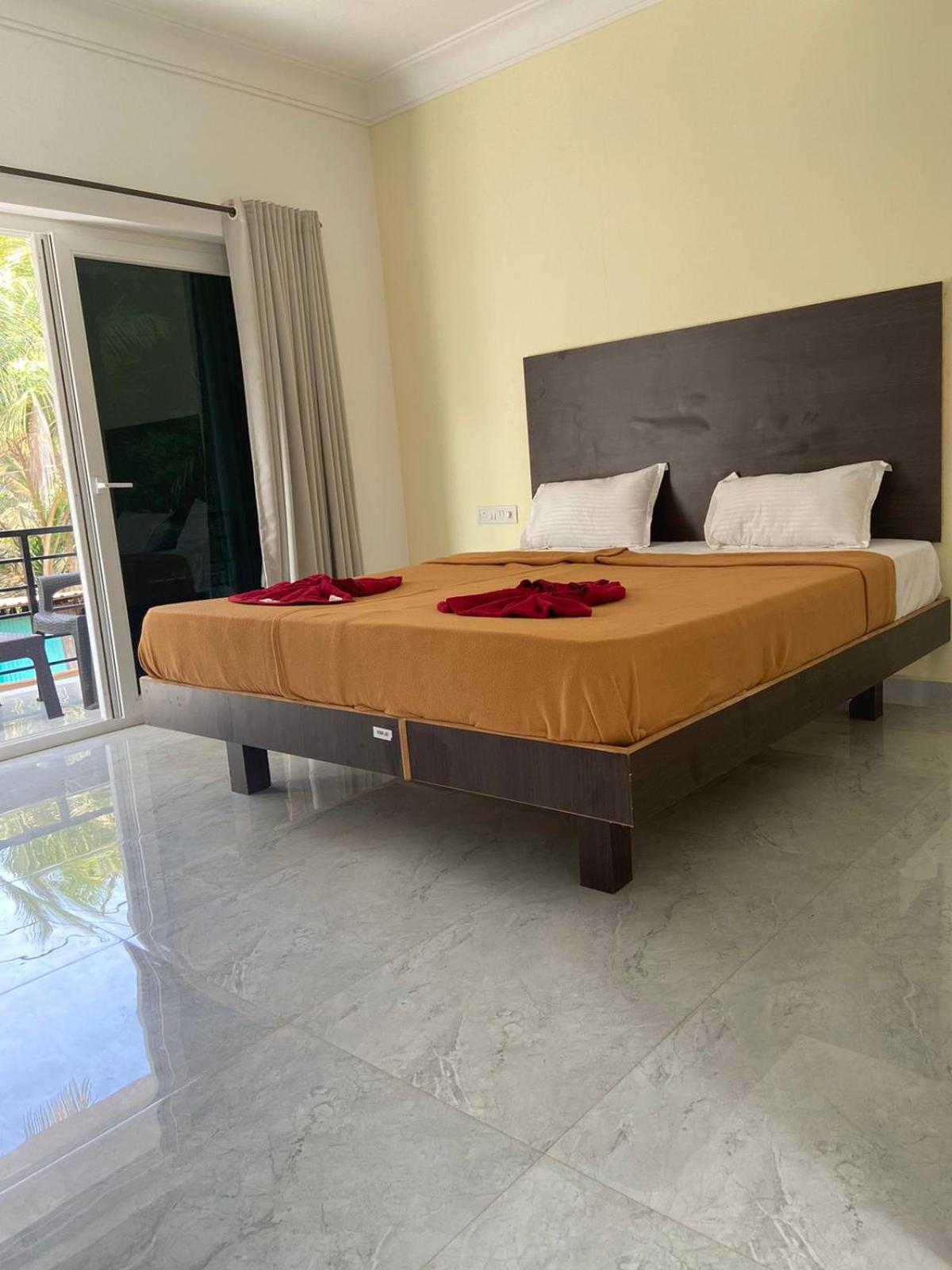 Hotel Ocean'S Edge By Vincen Calangute Esterno foto