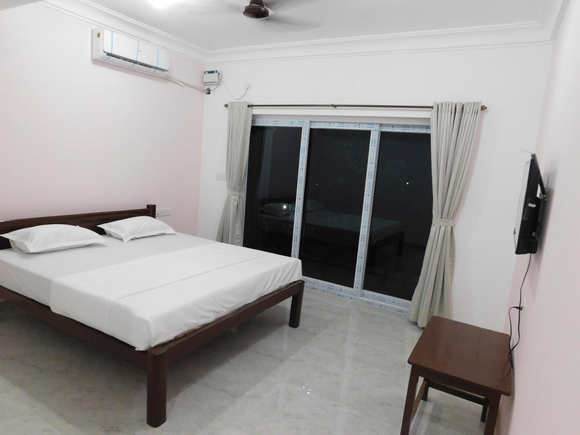 Hotel Ocean'S Edge By Vincen Calangute Esterno foto