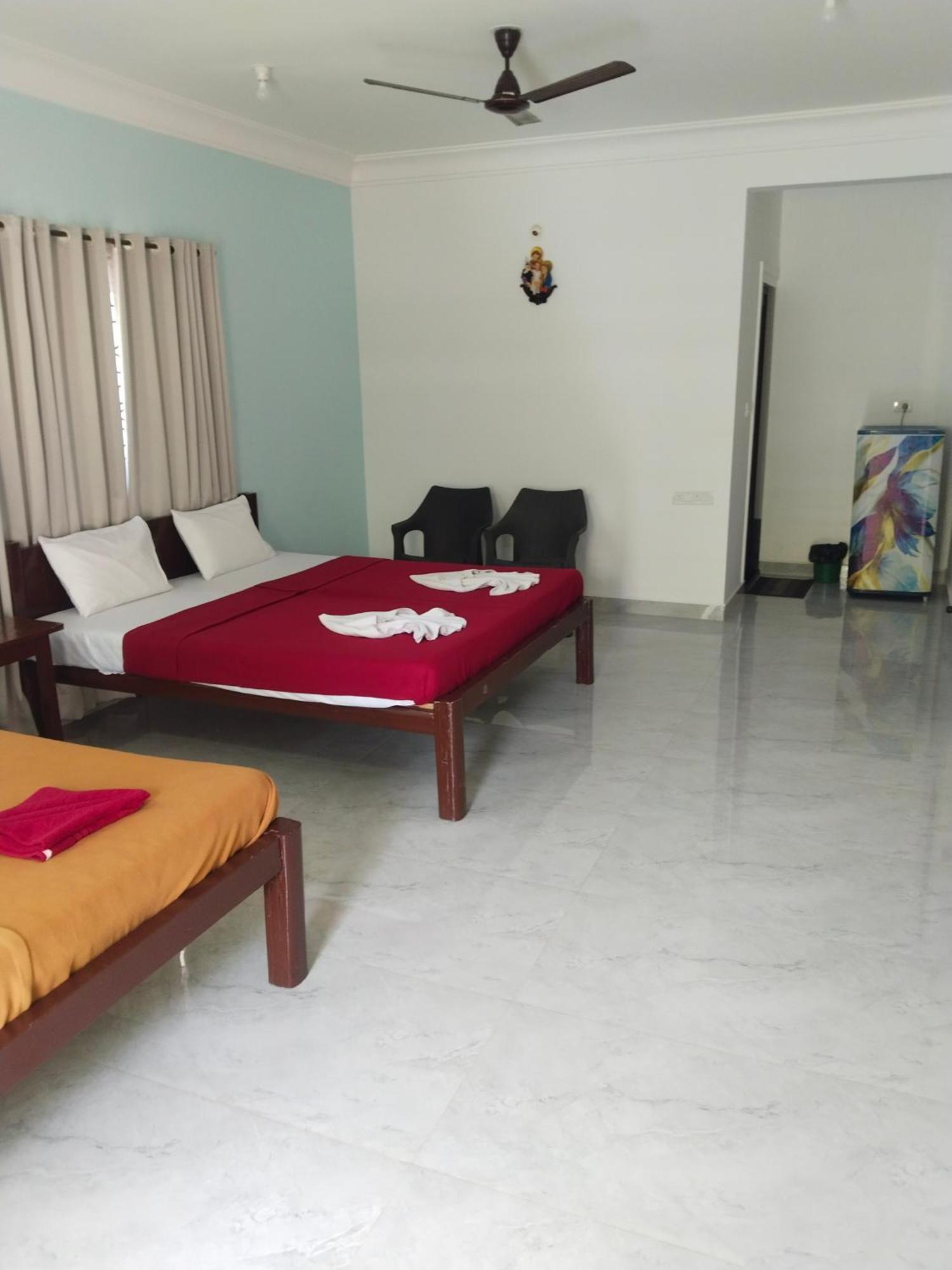 Hotel Ocean'S Edge By Vincen Calangute Esterno foto