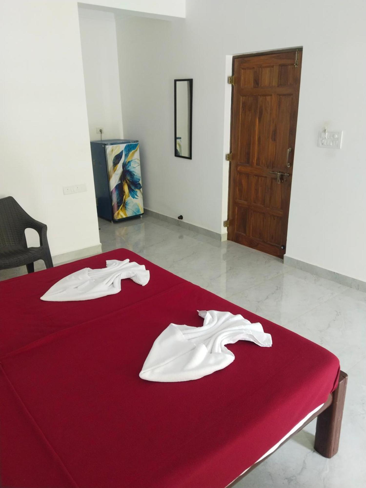 Hotel Ocean'S Edge By Vincen Calangute Esterno foto