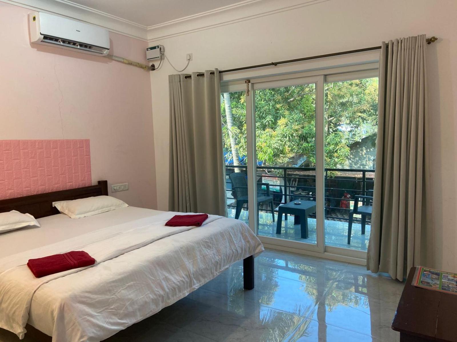 Hotel Ocean'S Edge By Vincen Calangute Esterno foto
